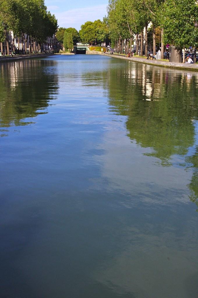 Parisians Choose Free Canal Workouts Over Expensive Gym Memberships Daily