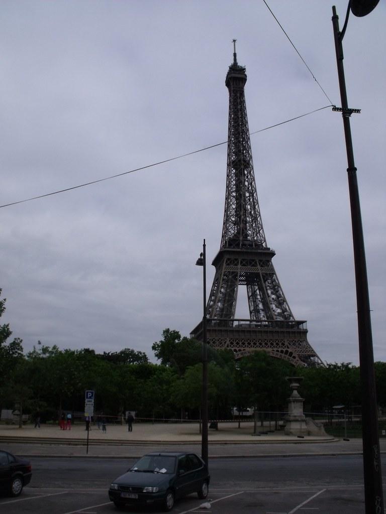 Bastille Families Align with National School Reforms Ahead of September Start