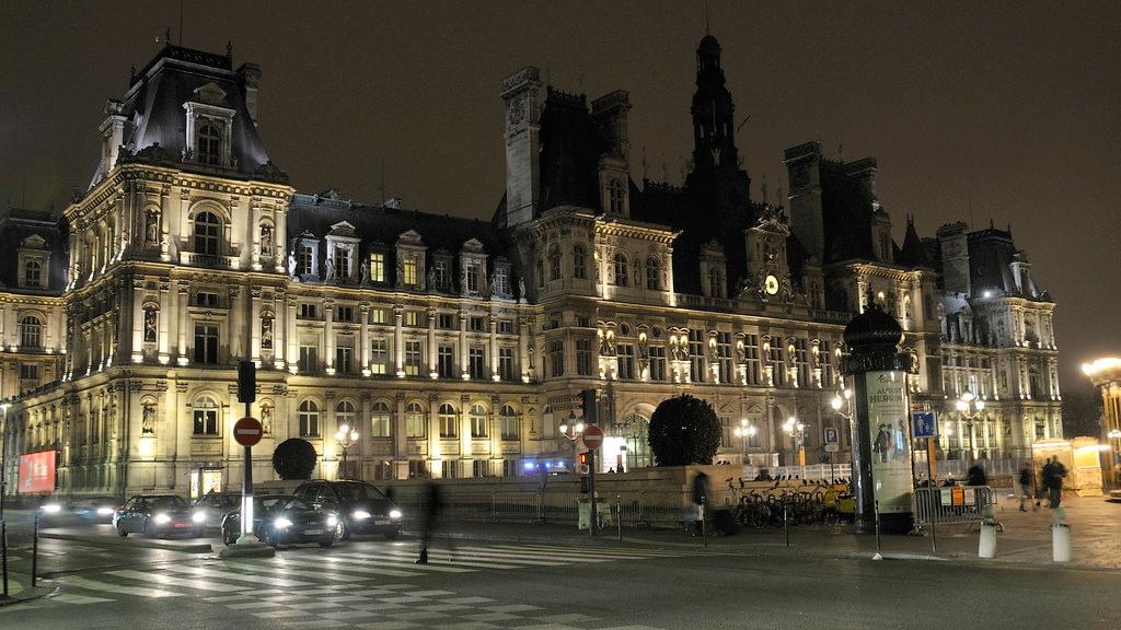 Mayor Freezes Latin Quarter Rates 12 Months Amid Rising Household Costs