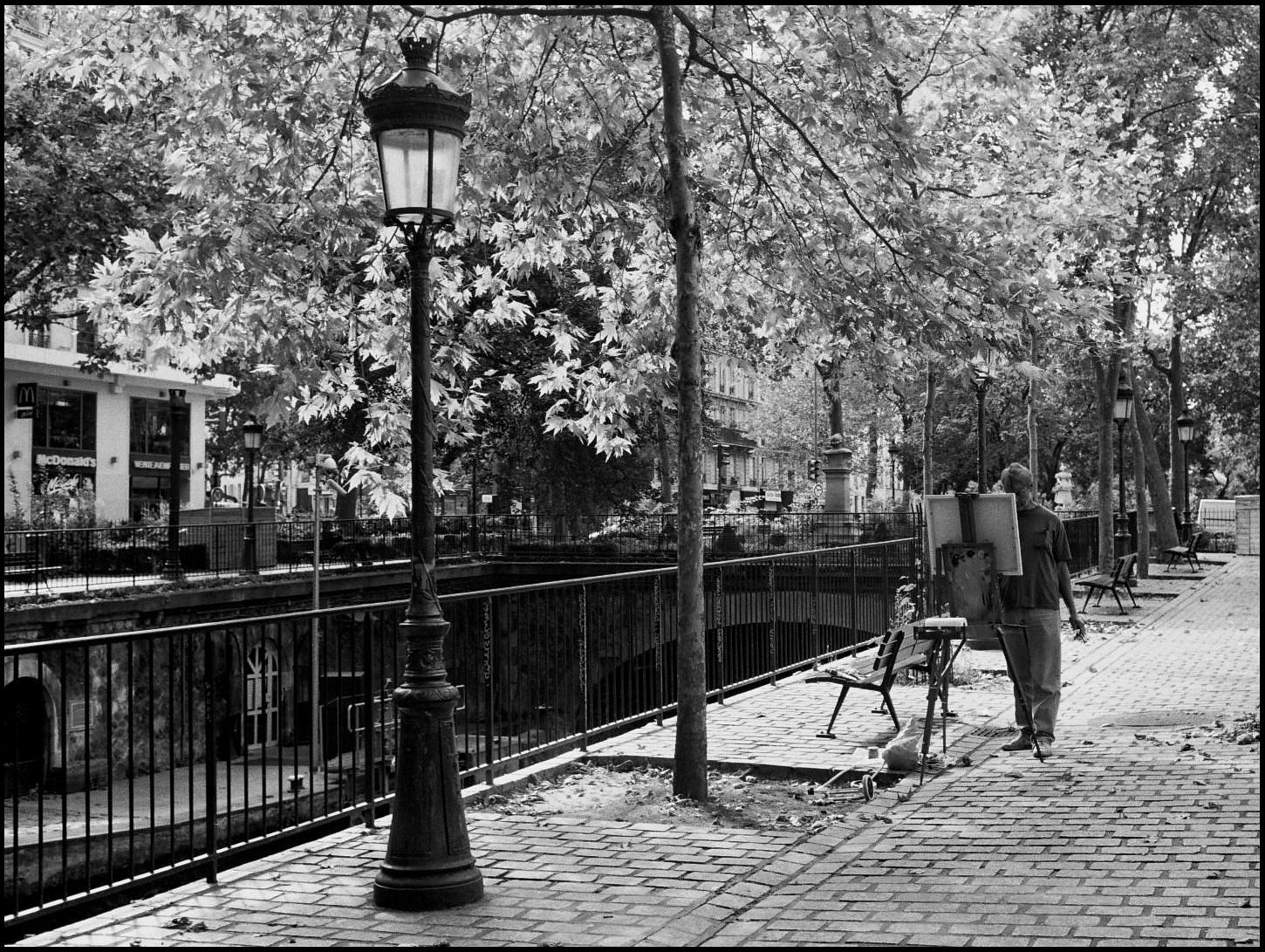 Emerging Filmmakers Transform Canal Saint-Martin Into Creative Hub for French Cinema
