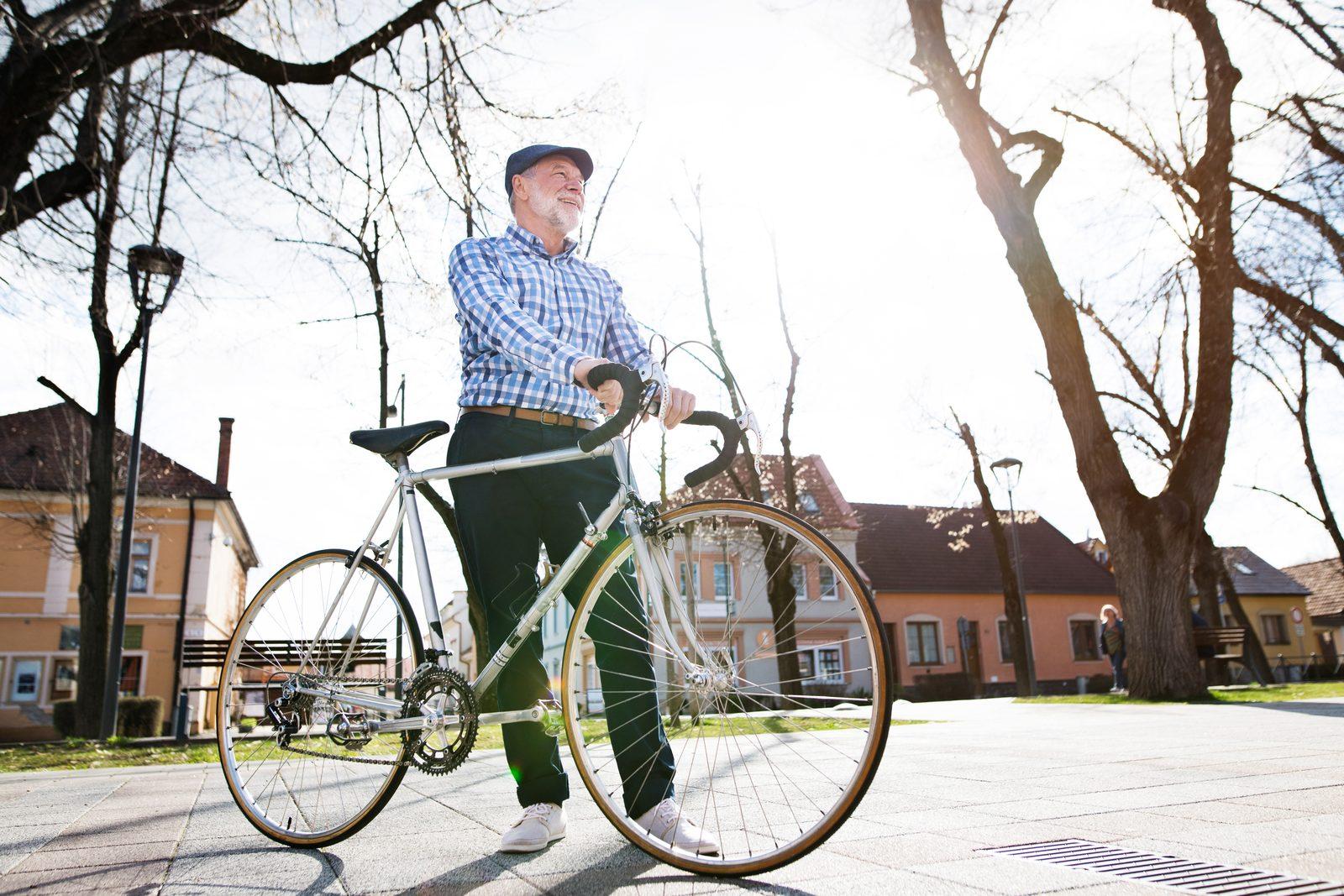 Pedalling with Confidence: The Best Cycling Routes Safe for Families and Beginners in Saint-Germain-des-Prés