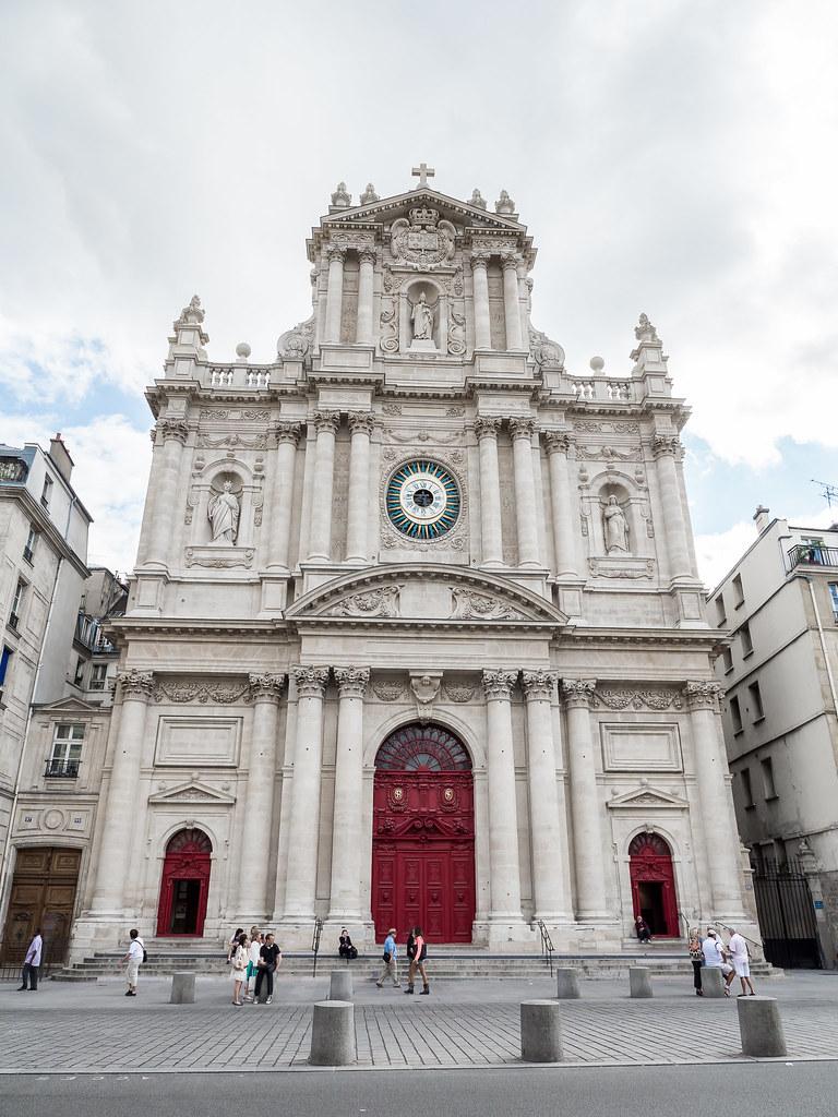 Le Marais Short-Term Rental Ordinance Limits Tourist Listings in Residential Buildings