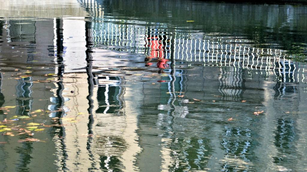 Tech Start-Up in Canal Saint-Martin Redefines Solutions for City Businesses