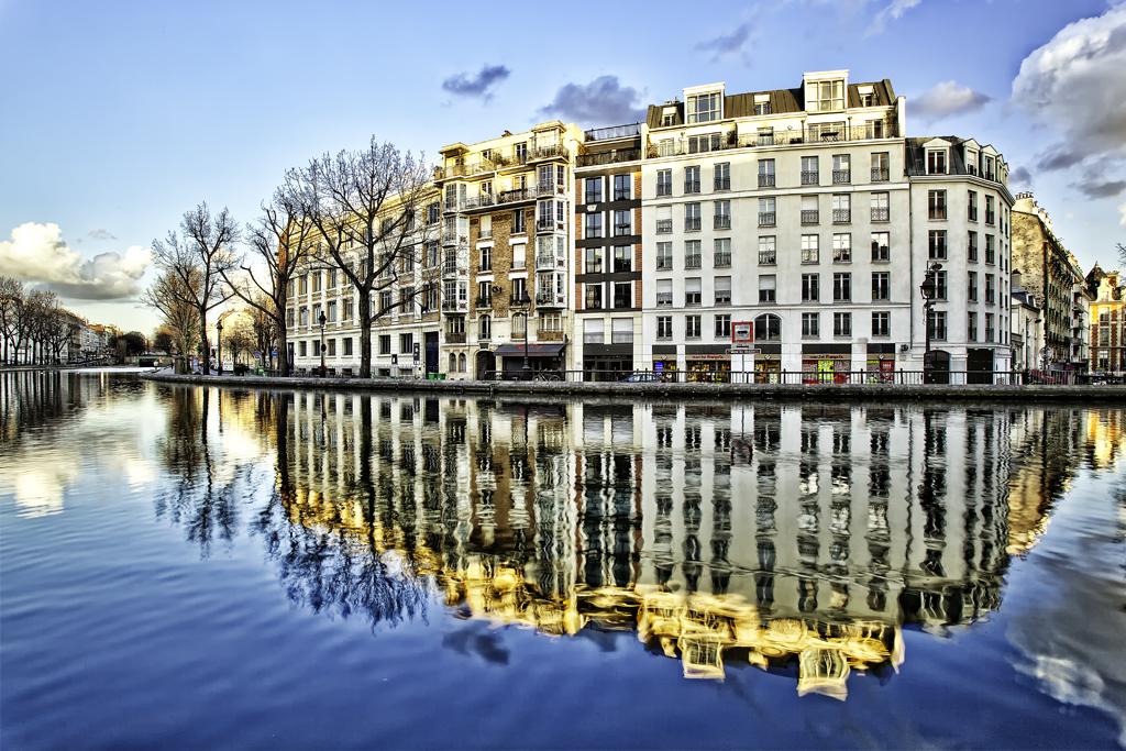 Five Metro Stations Connect Canal Saint-Martin's 4.5 Kilometers